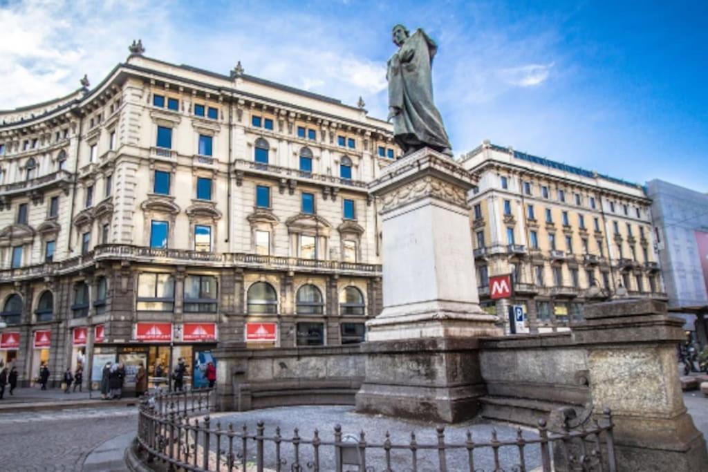 Piazza Duomo - Antico Appartamento Dell'800 Milán Exterior foto